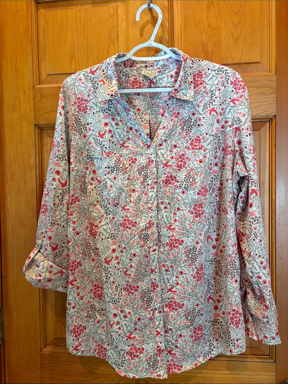 Women’s Floral Button-Up Lightweight Long Sleeve Top